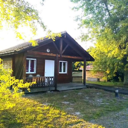 Camping Familial Les Chalets D'Uza Екстер'єр фото