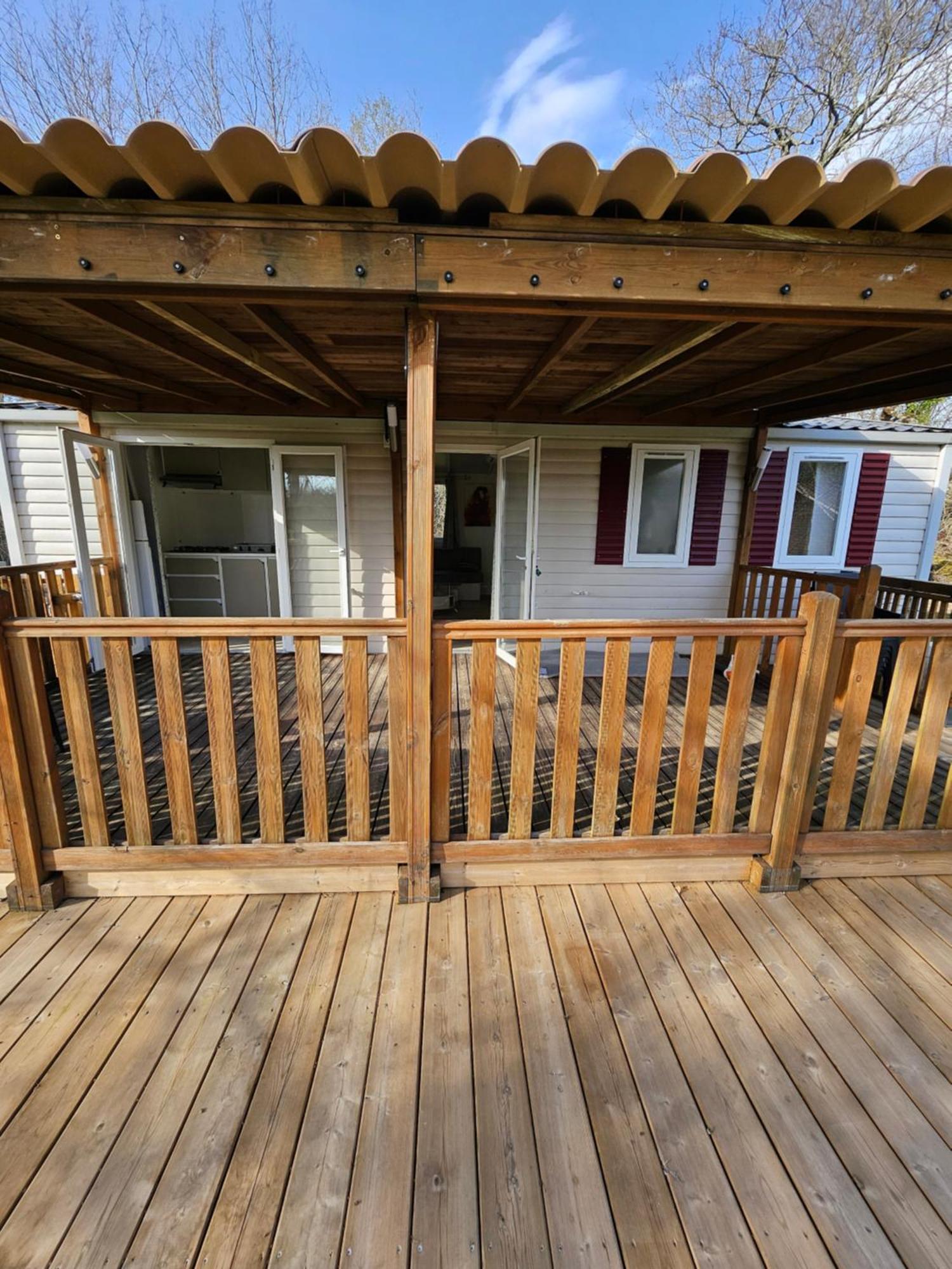 Camping Familial Les Chalets D'Uza Екстер'єр фото