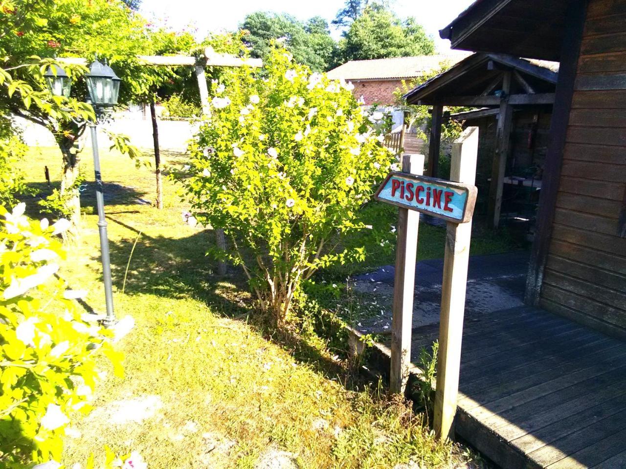 Camping Familial Les Chalets D'Uza Екстер'єр фото