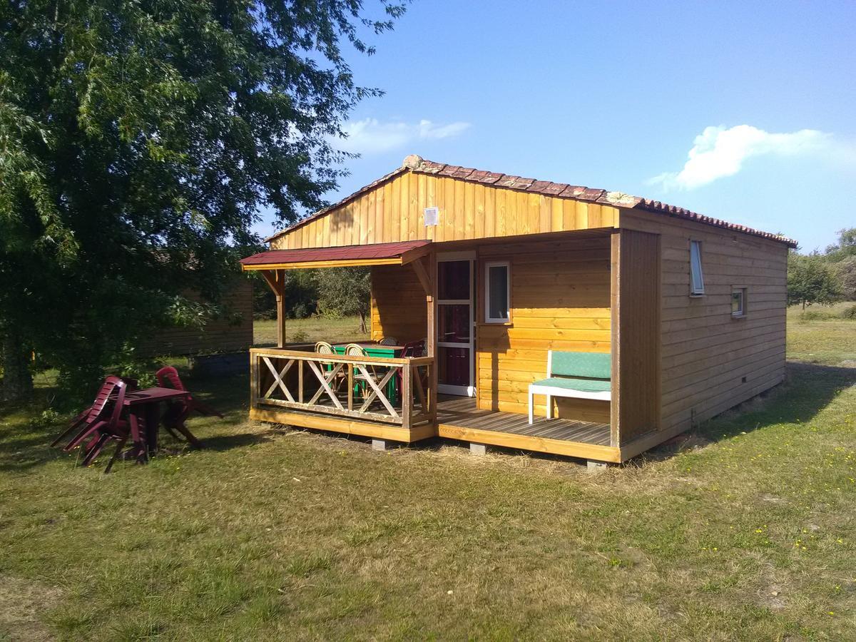 Camping Familial Les Chalets D'Uza Екстер'єр фото