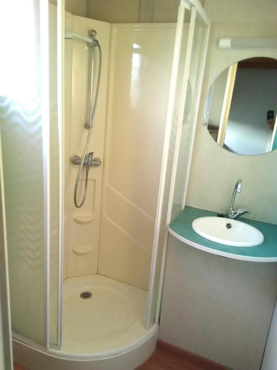 Camping Familial Les Chalets D'Uza Екстер'єр фото