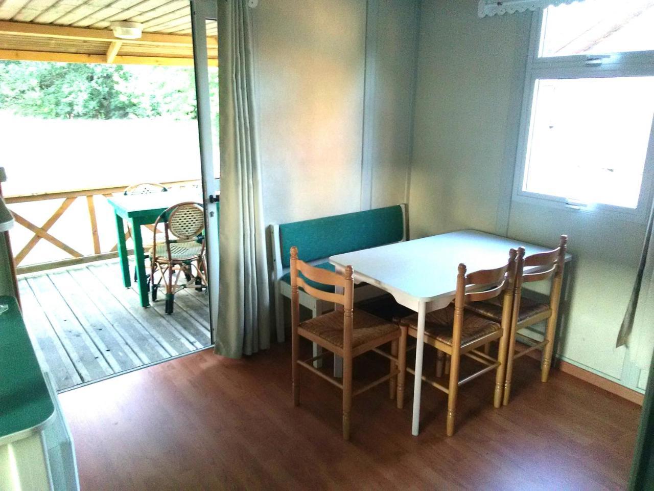 Camping Familial Les Chalets D'Uza Екстер'єр фото